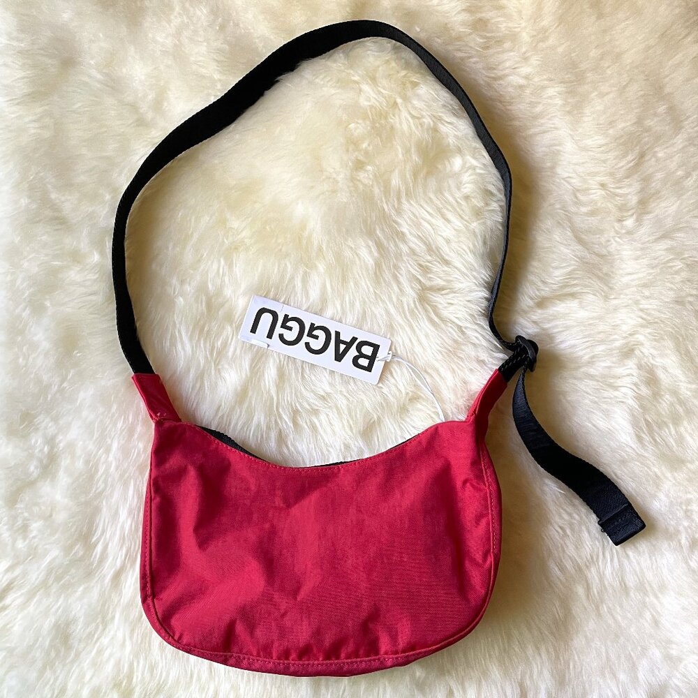 NWT Baggu Small Crescent Bag - Candy Apple